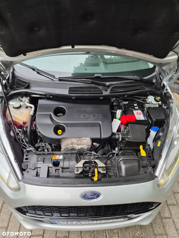 Ford Fiesta 1.5 TDCi Ambiente - 13