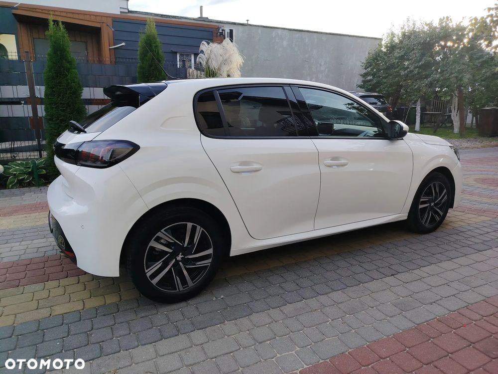 Peugeot 208 - 9