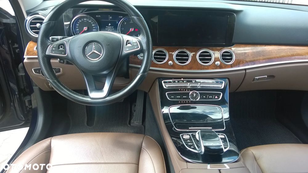 Mercedes-Benz Klasa E 350 d 4Matic 9G-TRONIC Exclusive - 13