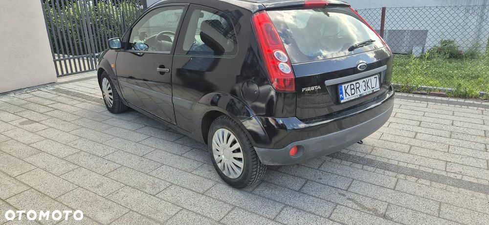 Ford Fiesta 1.3 Ambiente - 10