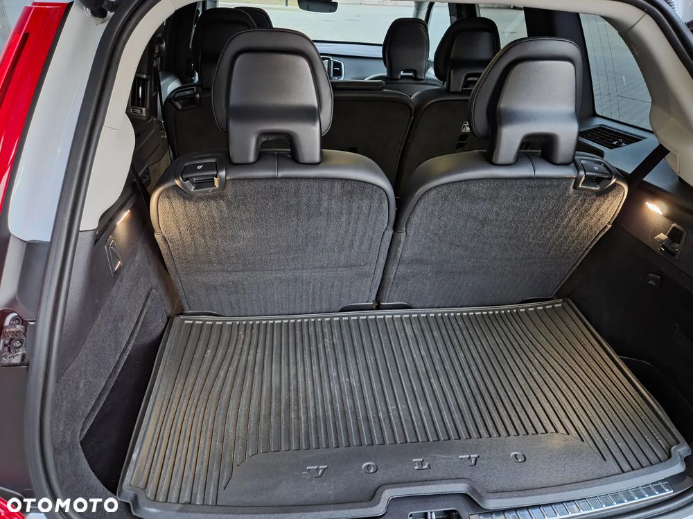 Volvo XC 90 - 7
