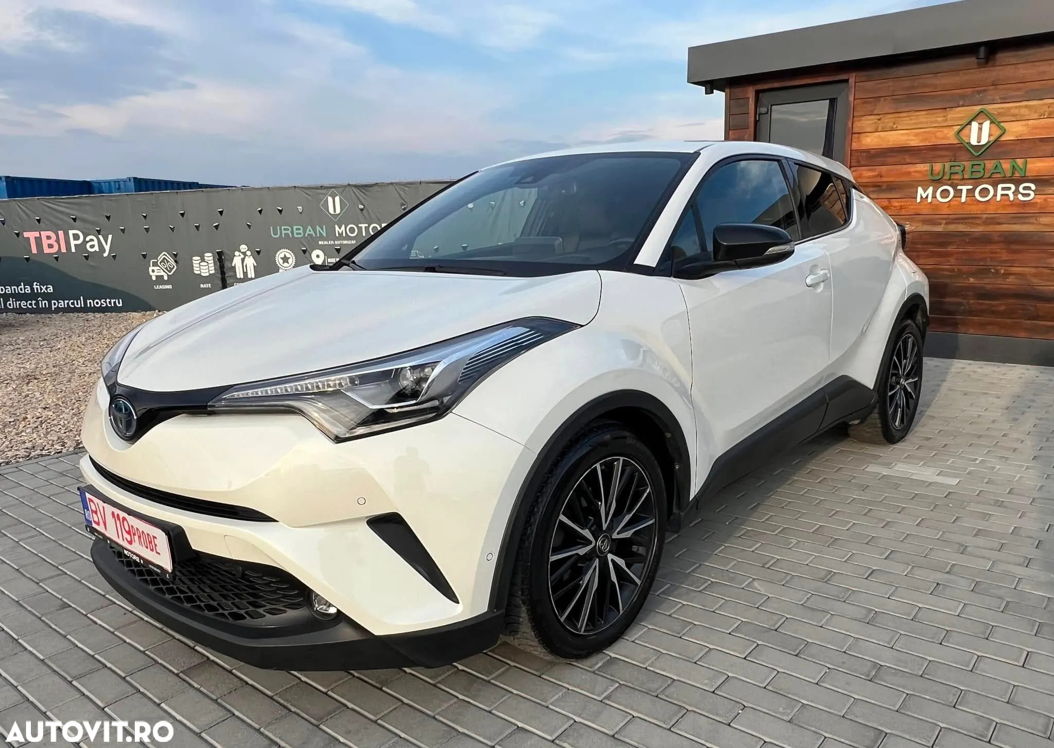 Toyota C-HR Hybrid Lounge - 12
