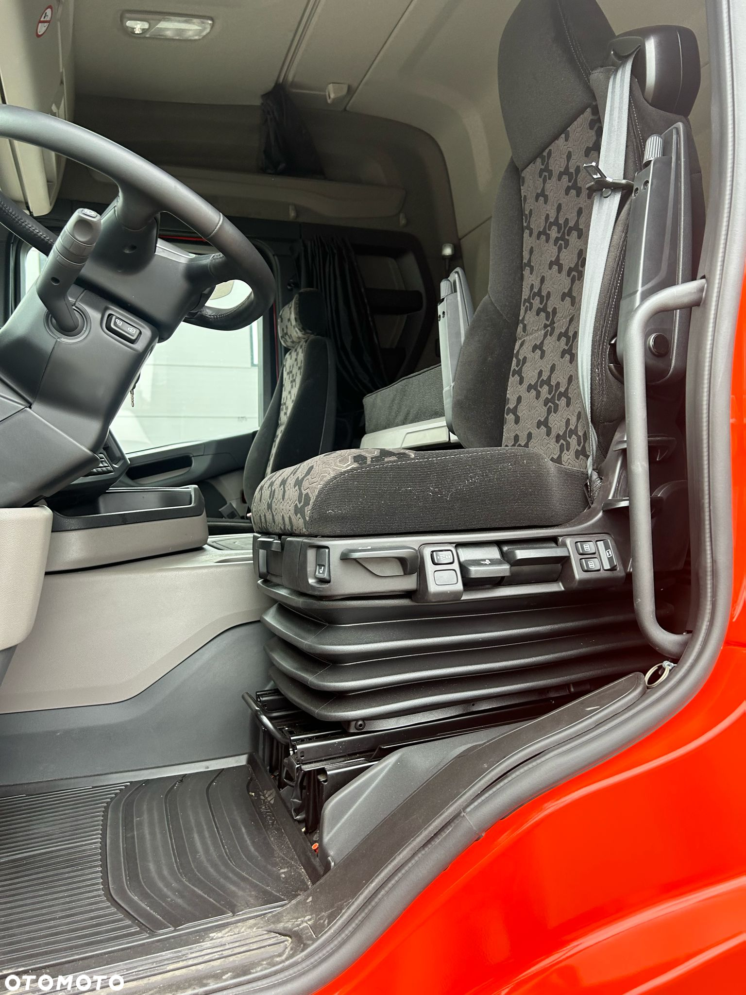 Scania 460 SUPER - 11