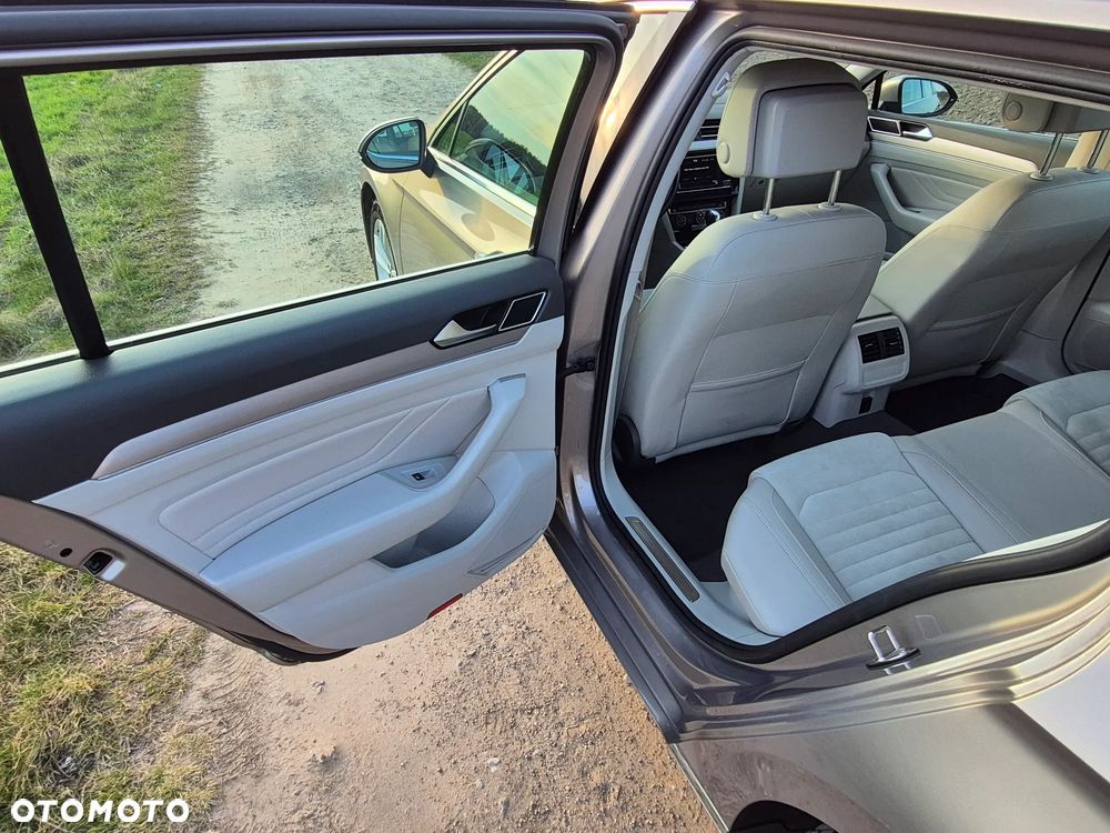 Volkswagen Passat 2.0 TDI 4Mot Elegance DSG - 27