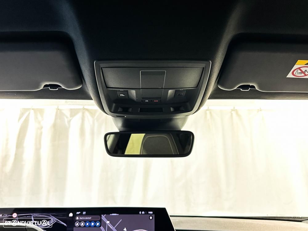 Peugeot 5008 1.2 Hybrid Allure Pack e-DCS6 - 18