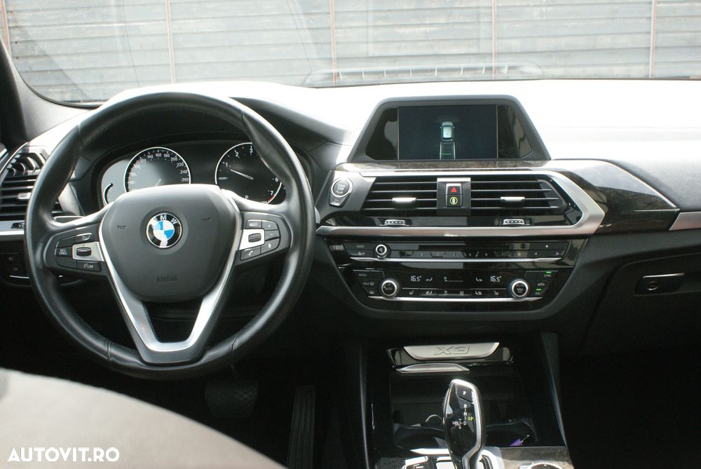 BMW X3 xDrive30i AT Luxury Line - 3