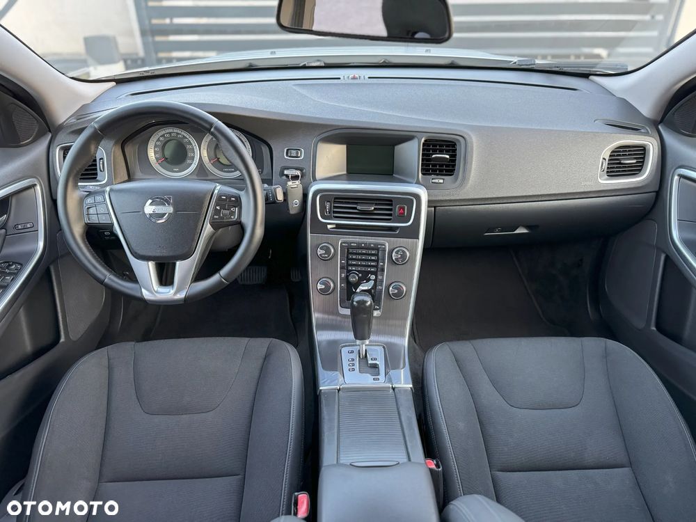 Volvo S60 D3 Geartronic Summum - 25