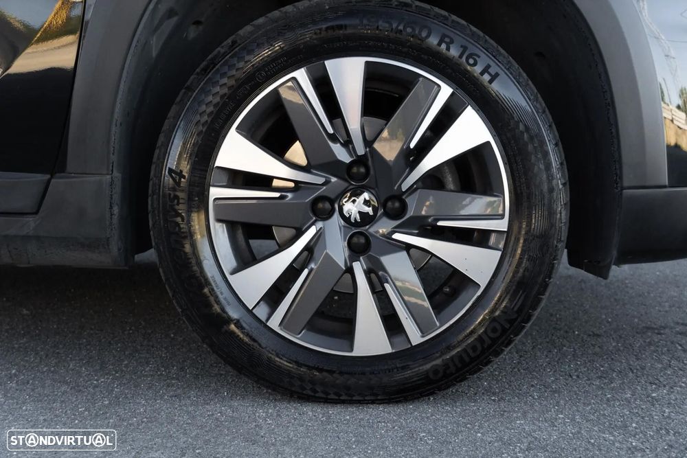 Peugeot 2008 1.2 PureTech Signature - 36