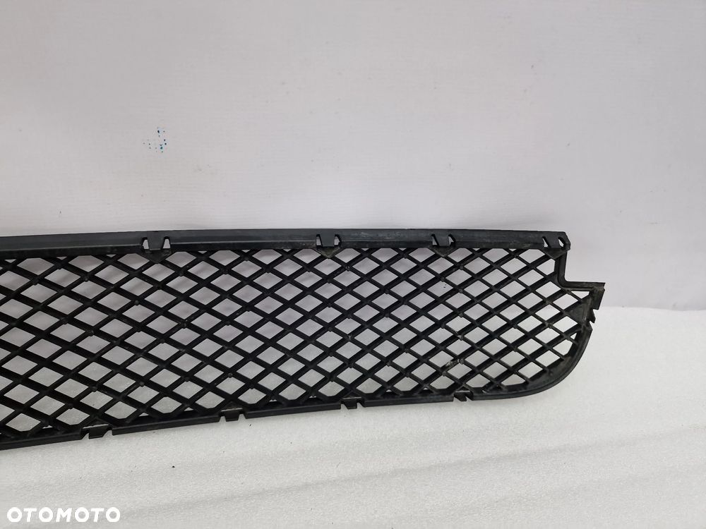 BMW E83 X3 LIFT 06-10 KRATKA ŚRODKOWA ZDERZAKA PRZEDNIEGO PRZÓD , NR 51113416203 , NR AUKCJI KR14 - 6