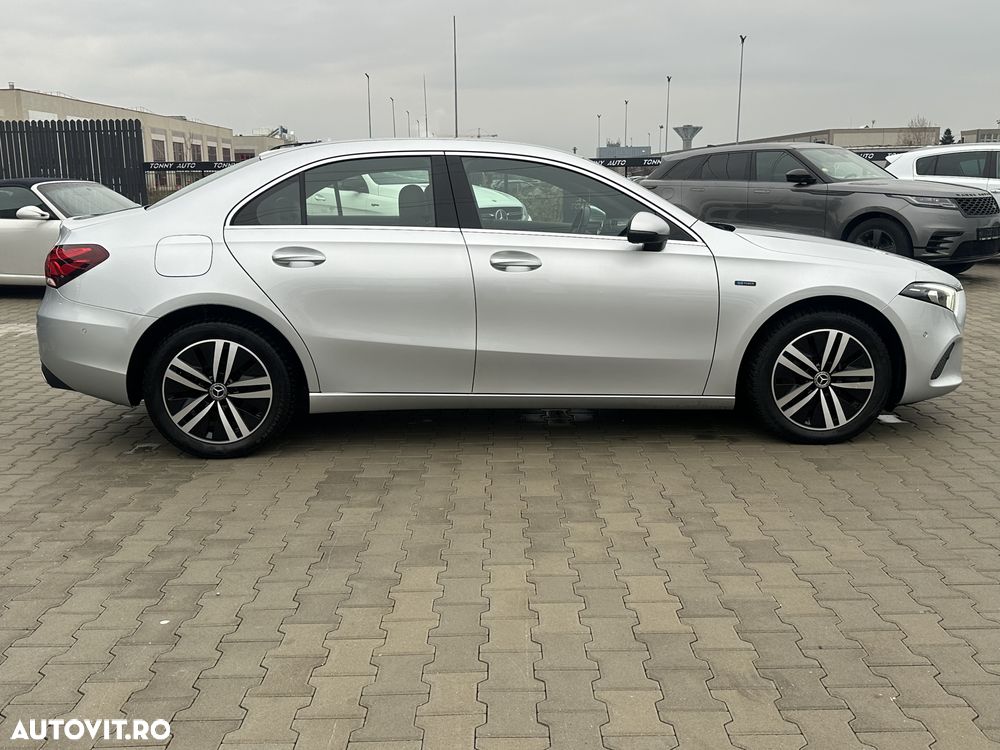 Mercedes-Benz A 250 e Sedan Aut. - 7