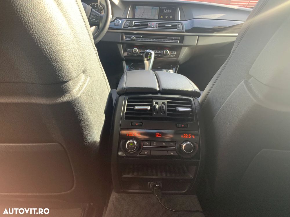 BMW Seria 5 520d xDrive AT - 11