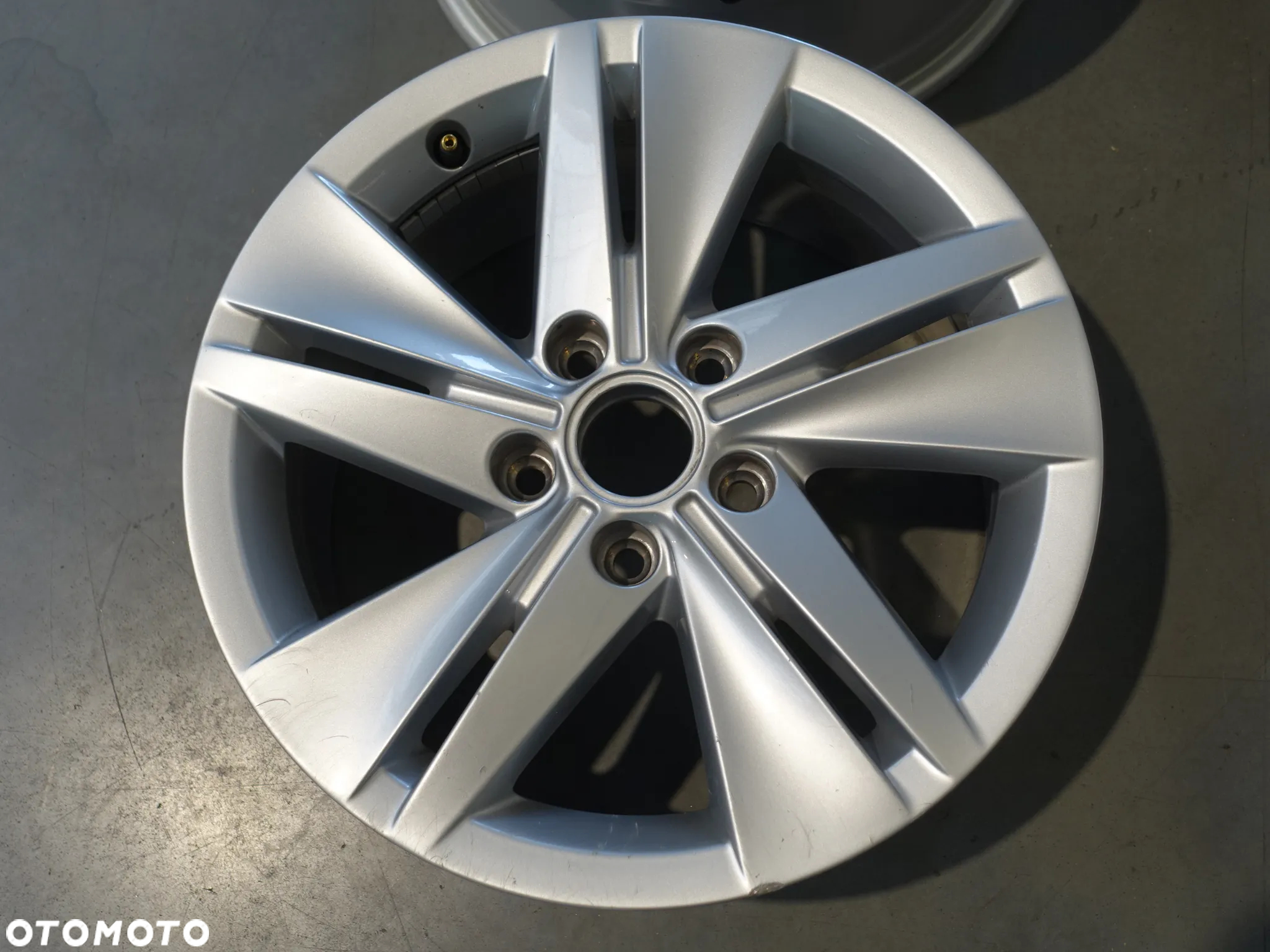 ALUFELGI ALU FELGI KOMPLET 16 VW GOLF VII 7 VIII 8 - 5