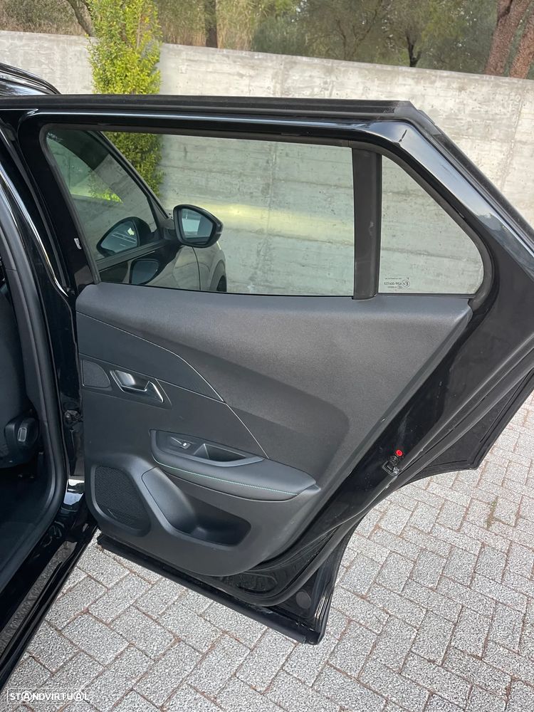 Peugeot 2008 1.2 PureTech Allure Pack - 19