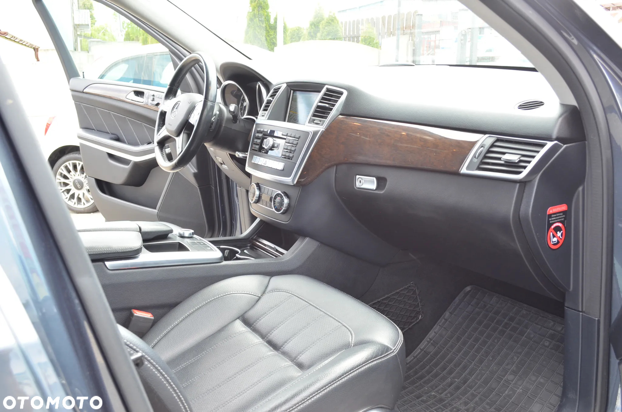 Mercedes-Benz GL - 9