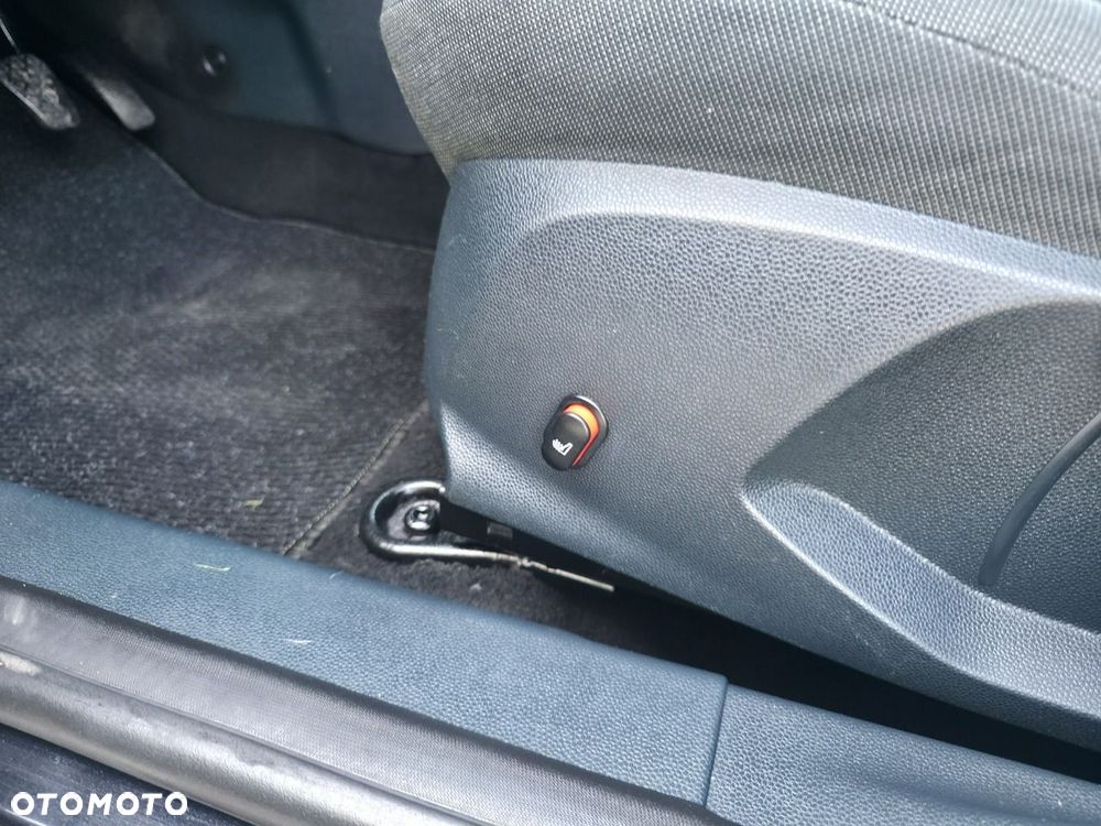 Ford Fiesta - 23