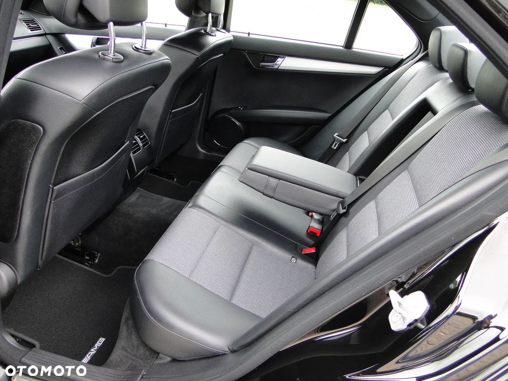 Mercedes-Benz Klasa C 200 7G-TRONIC Avantgarde Edition - 7