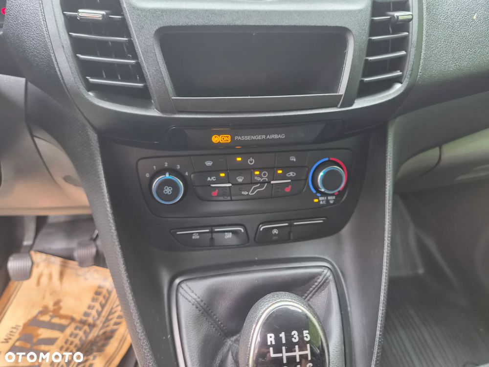 Ford Transit Connect - 12