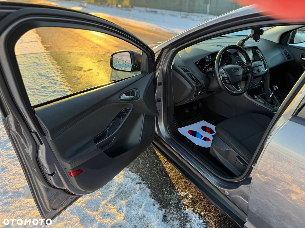 Ford Focus SW 1.6 TDCi Edition - 28