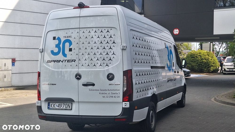Mercedes-Benz Sprinter - 4