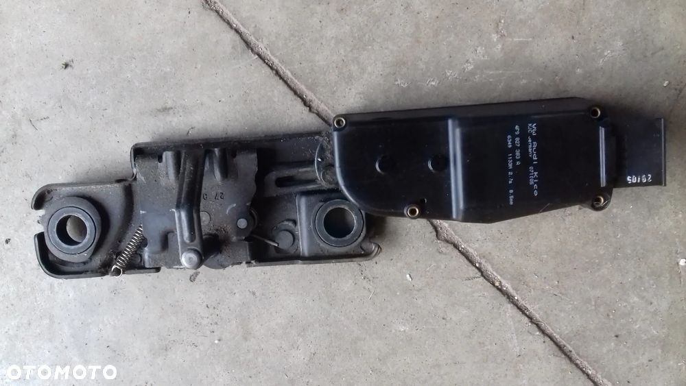 zamek rygiel dociąg bagażnika 4F9827383A A6 C6 kombi - 4