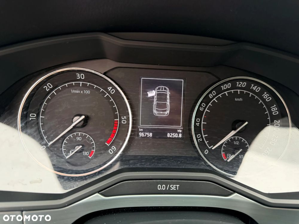 Skoda Superb 2.0 TDI Ambition DSG7 - 2