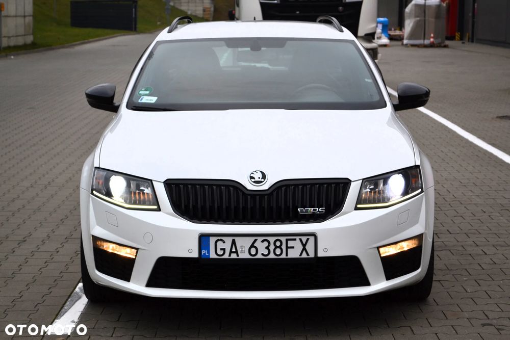 Skoda Octavia 2.0 TDI RS - 35