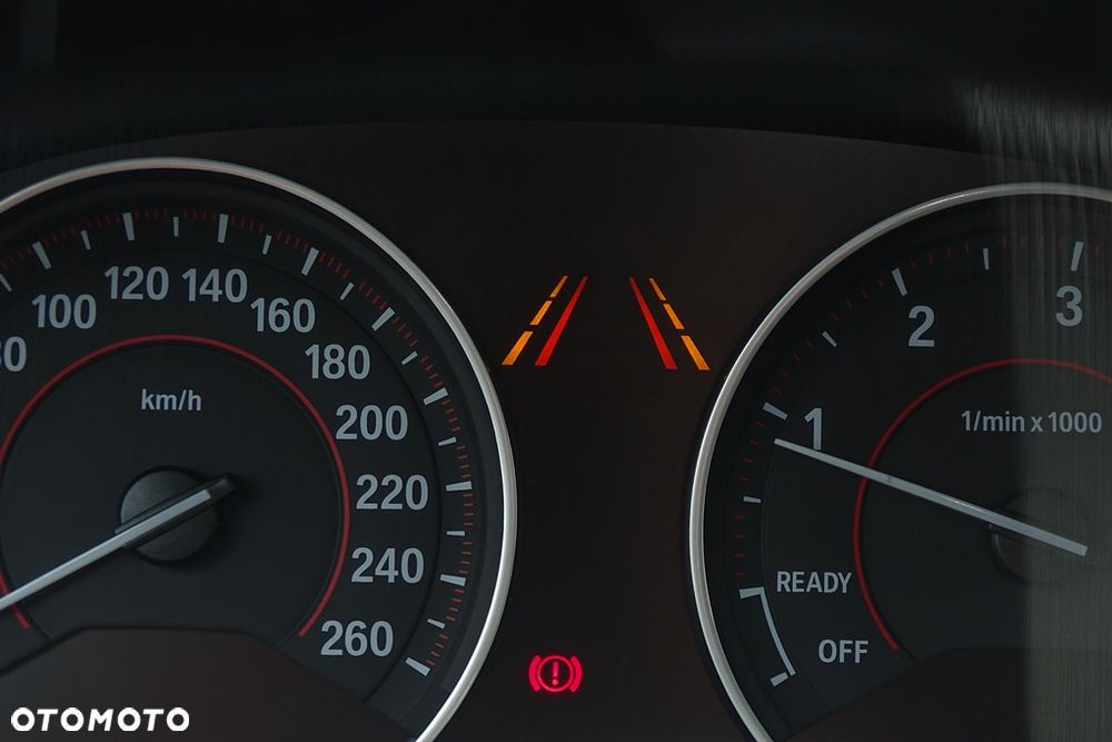 BMW Seria 3 320d xDrive Luxury Line sport - 37
