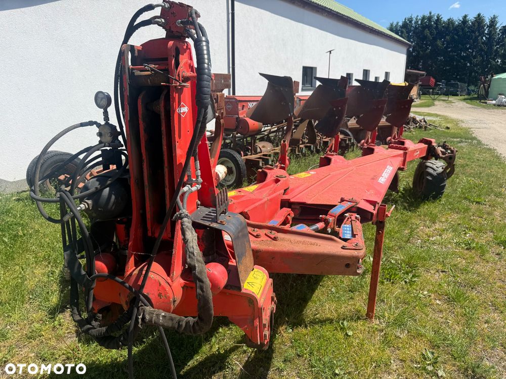 Kuhn pług 6 skibowy obrotowy Kuhn 5 + 1 vari master 182 - 5