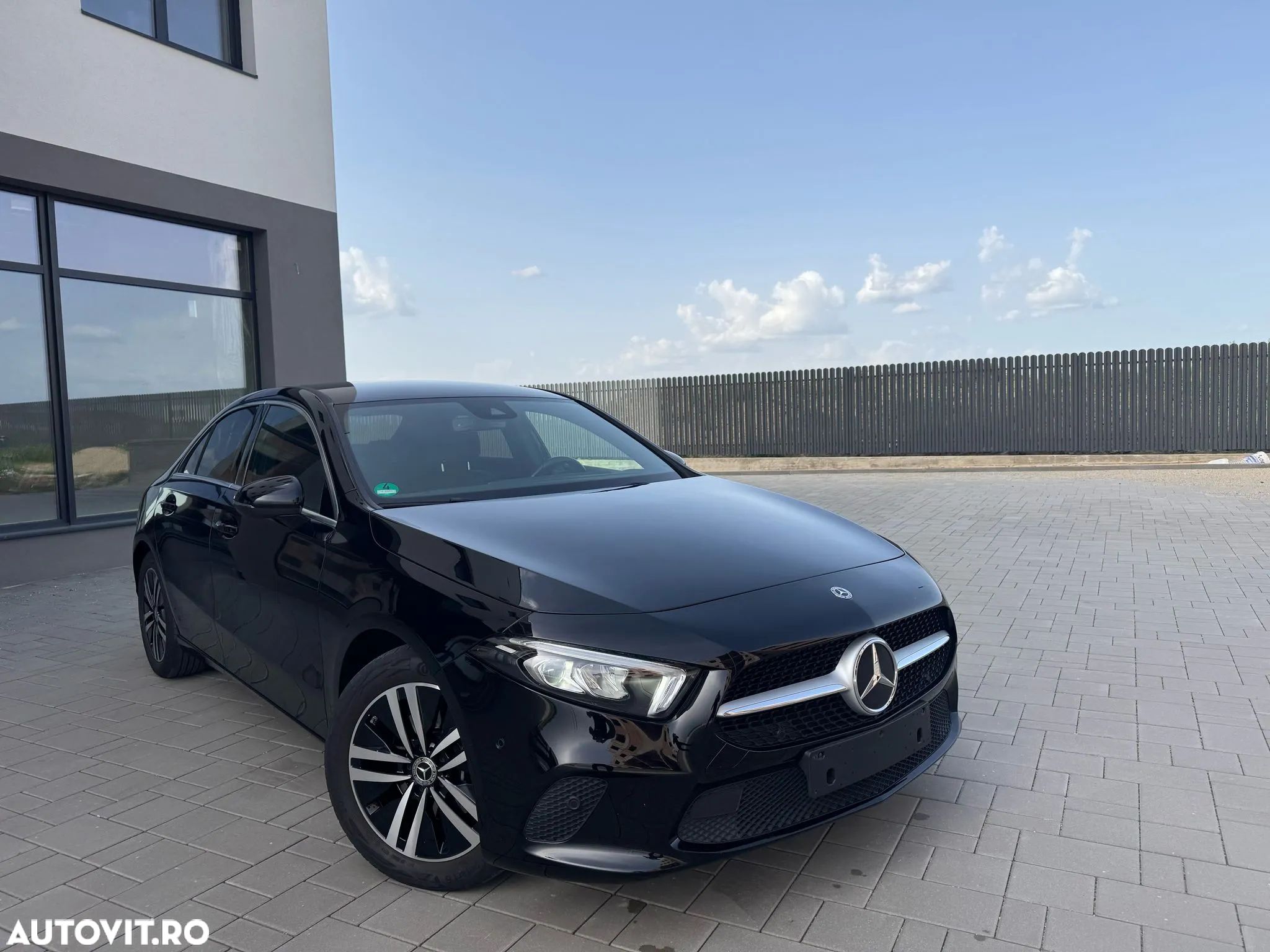 Mercedes-Benz A - 1