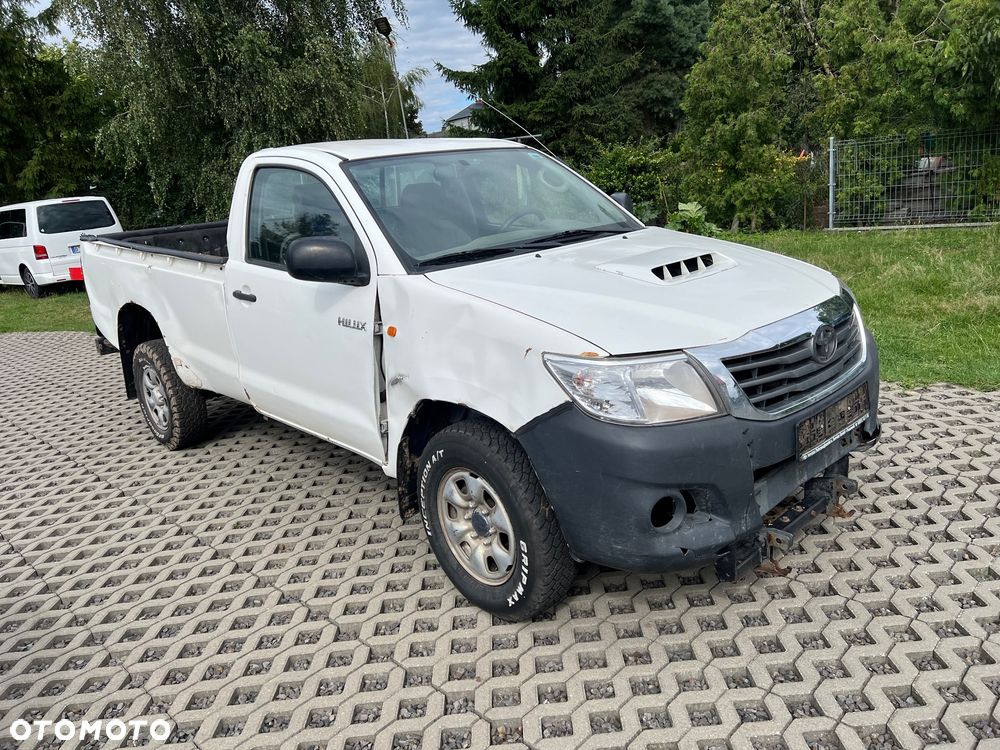 Toyota Hilux - 2