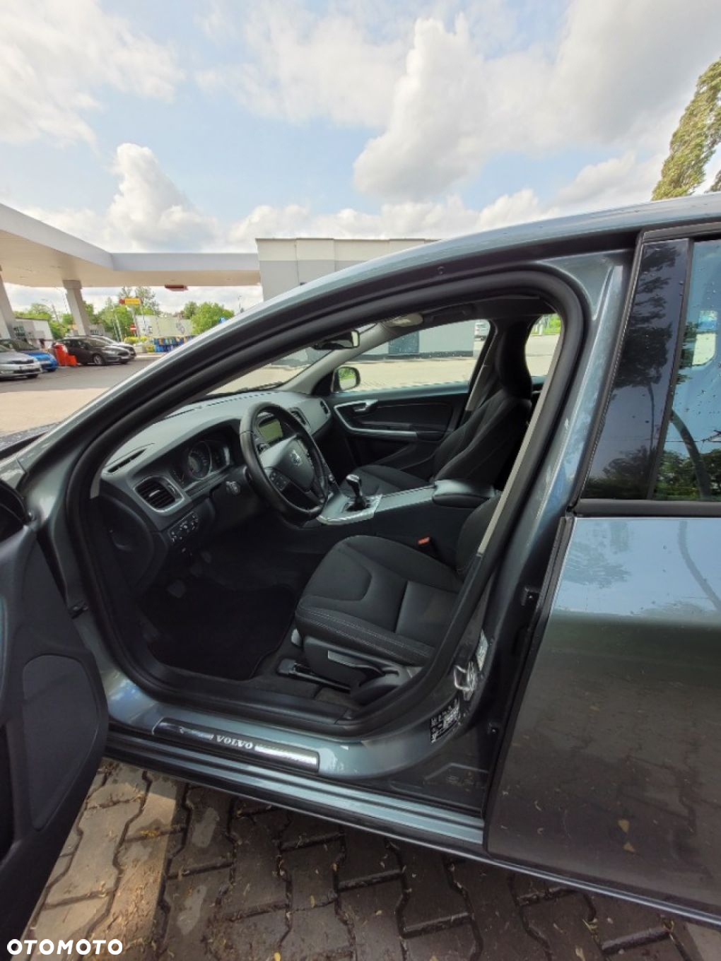 Volvo V60 D2 Summum - 12