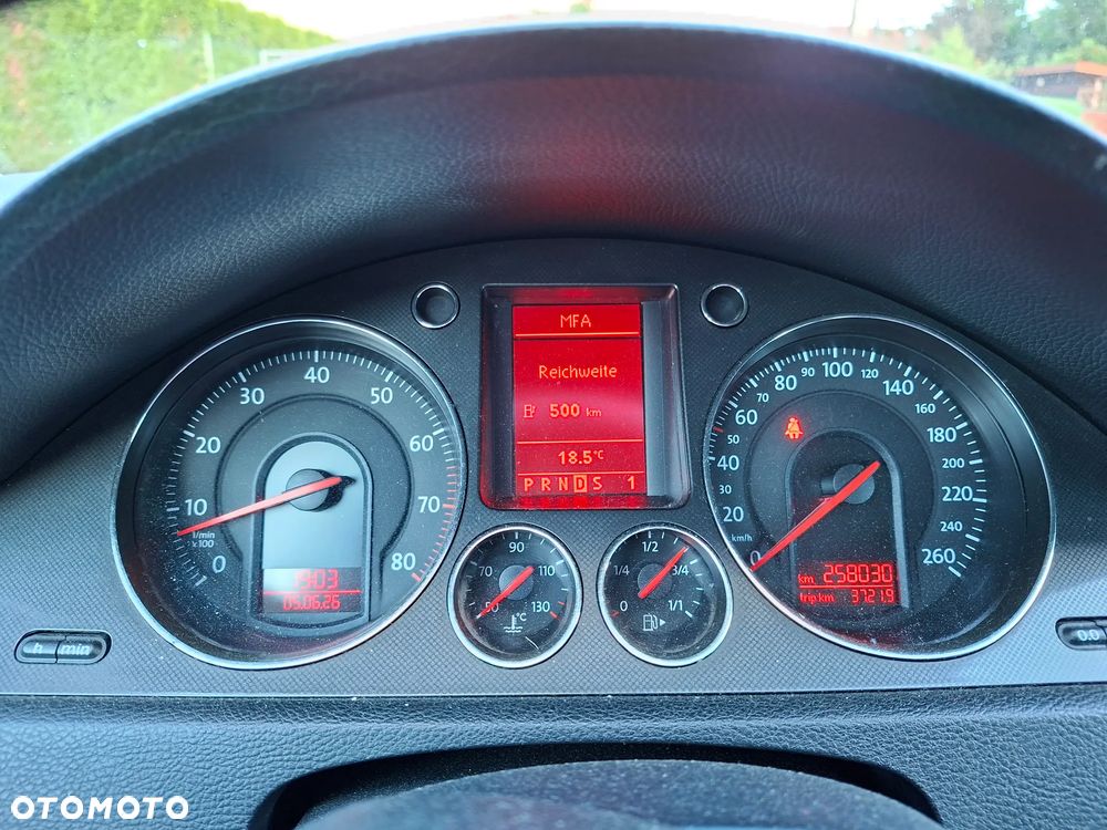 Volkswagen Passat 1.6 FSI Automatik Comfortline - 13