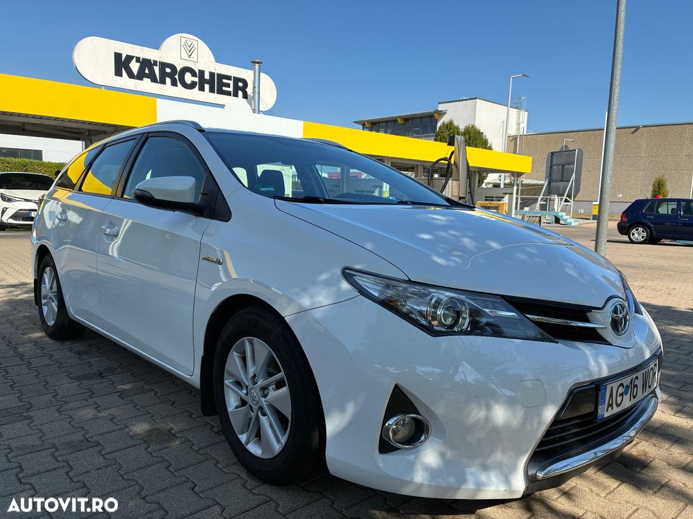 Toyota Auris 1.8 L VVT-i Luna - 4
