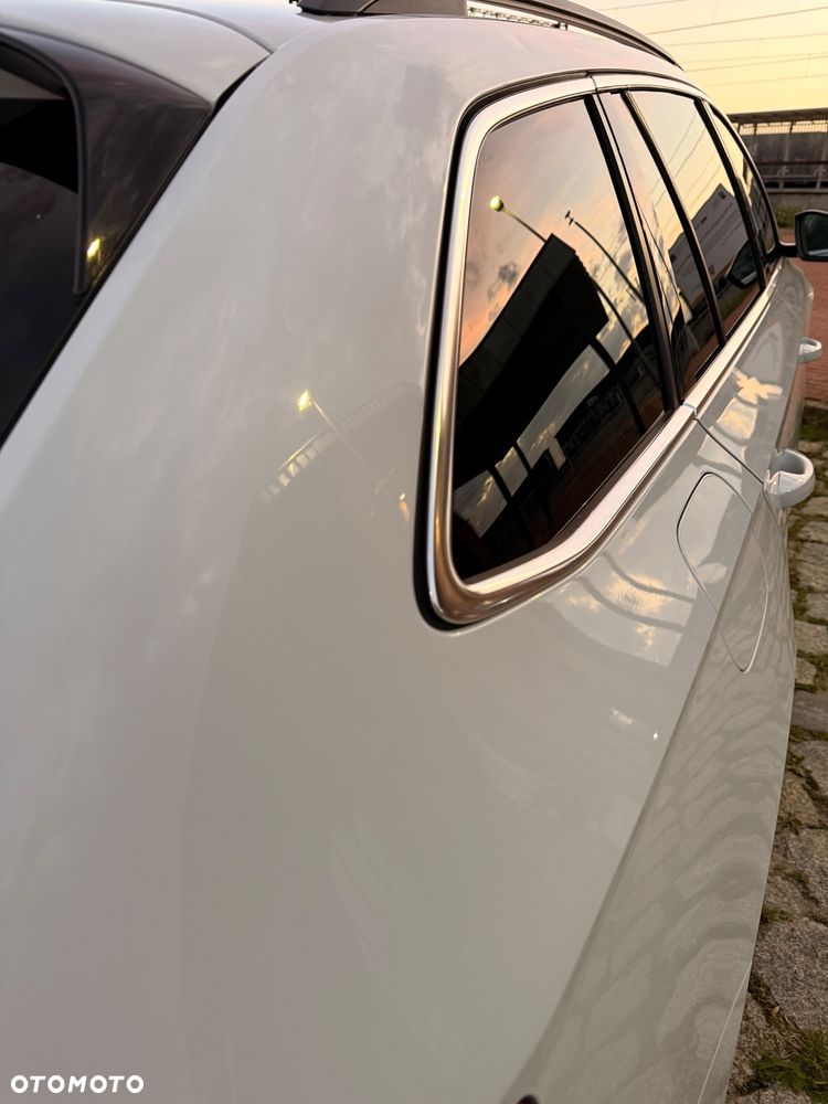Skoda Superb 2.0 TDI Ambition DSG - 14
