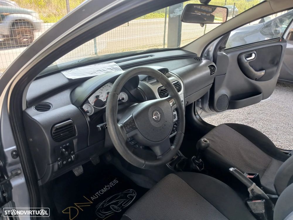 Opel Corsa 1.2 16V Cosmo - 7