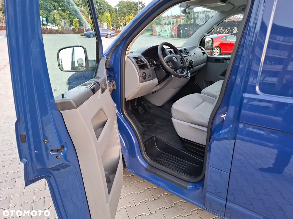 Volkswagen Transporter T5 2008 LONG 3OSOBOWY KLIMA - 15
