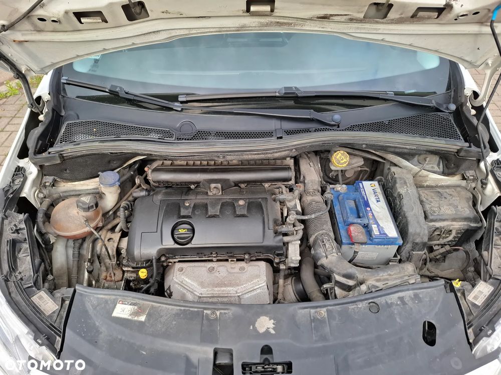 Peugeot 2008 1.6 VTi Allure - 16