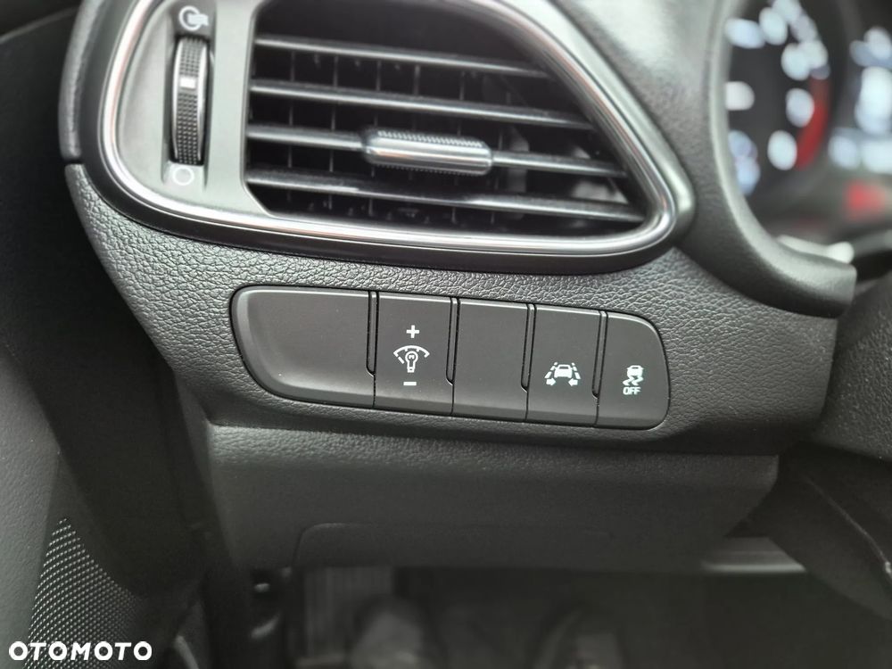 Hyundai i30 1.4 T-GDI Premium - 17