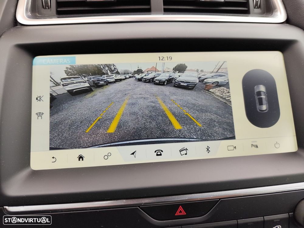 Jaguar E-Pace 2.0 i4D R-Dynamic - 18