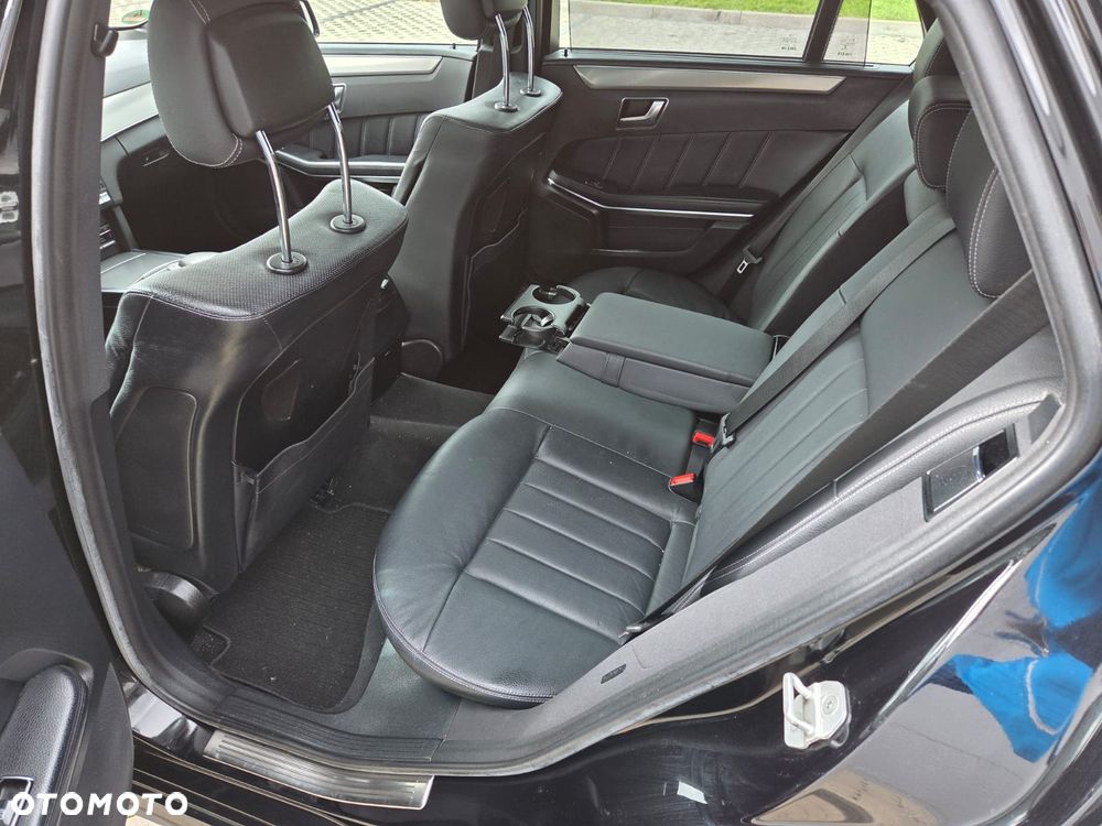 Mercedes-Benz Klasa E 250 CDI 4Matic 7G-TRONIC Avantgarde - 19