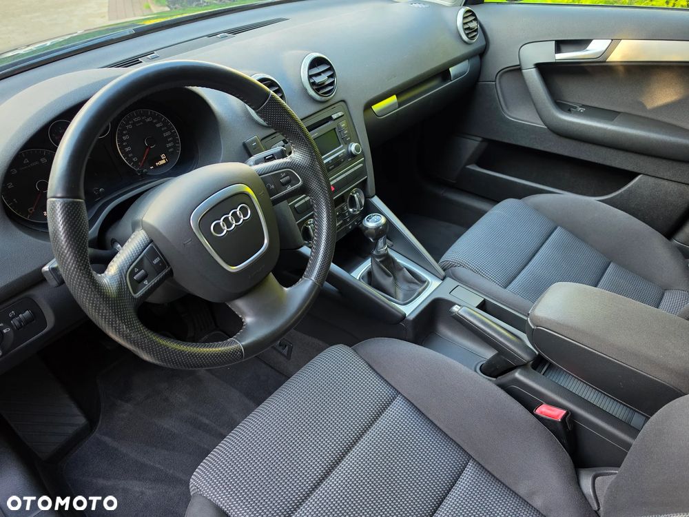 Audi A3 Sportback 1.6 Ambition - 12