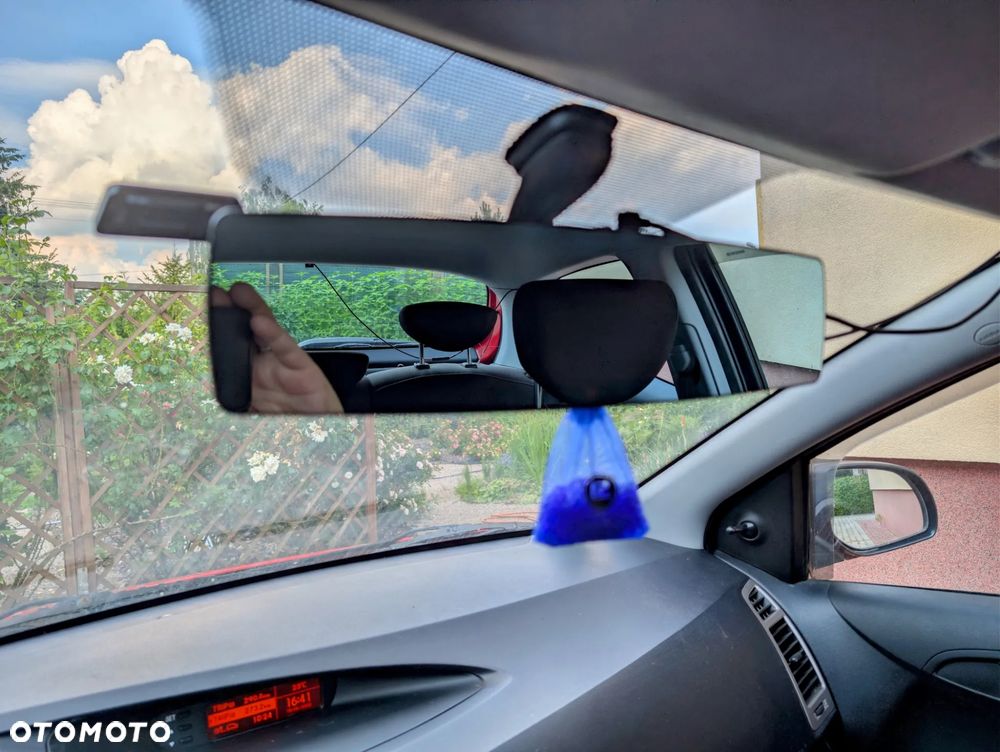 Hyundai i20 1.2 FIFA WM Edition - 16
