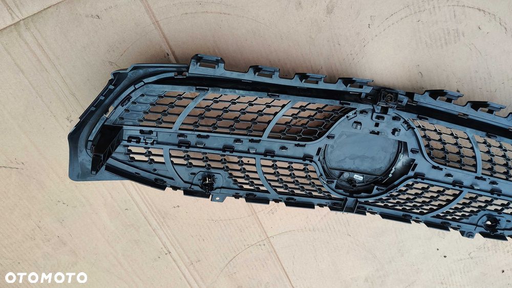 Grill Atrapa Mercedes CLA A118 Kamera PDC - 6