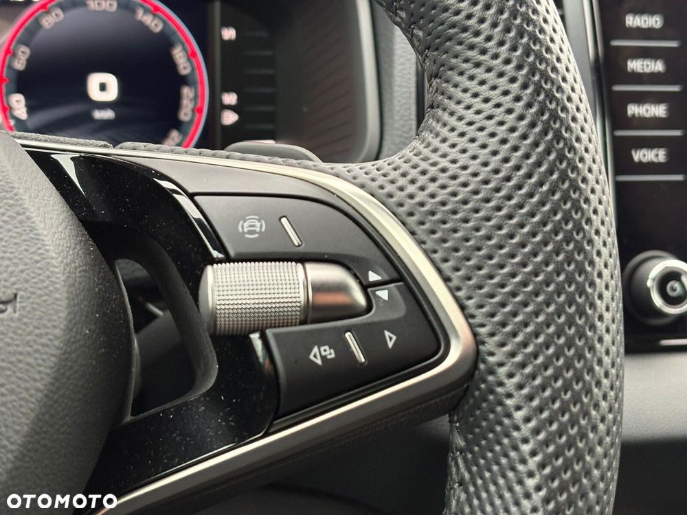 Skoda Karoq 2.0 TDI SCR 4x4 Sportline DSG - 29