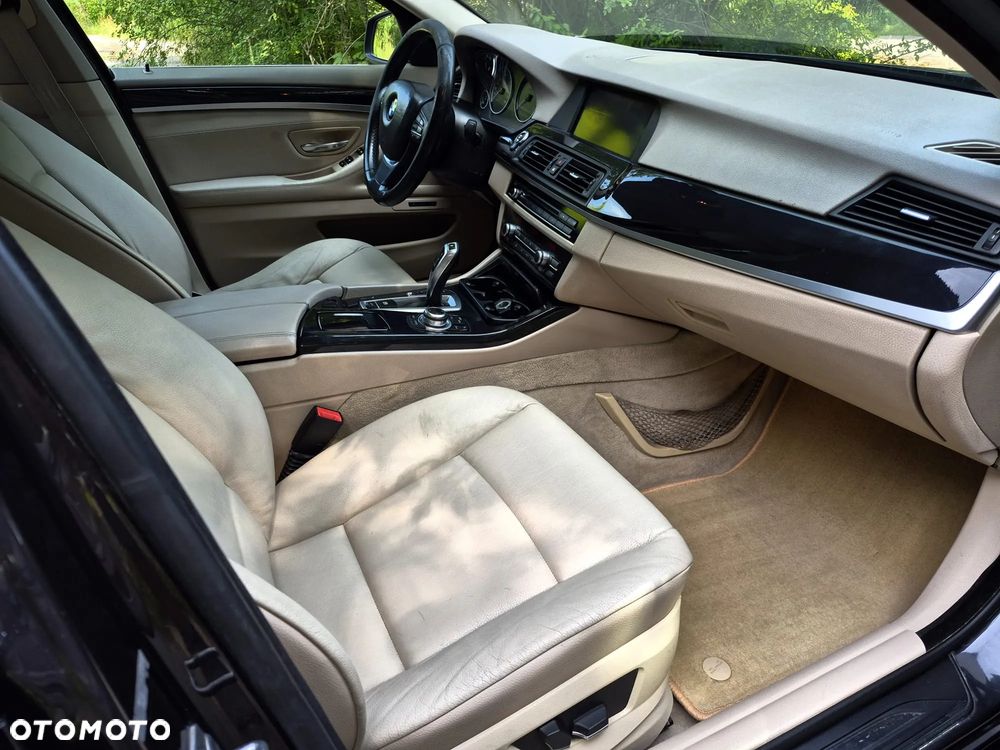 BMW Seria 5 520d - 12