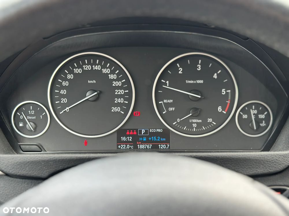 BMW Seria 3 320d Touring Efficient Dynamics Edition - 9