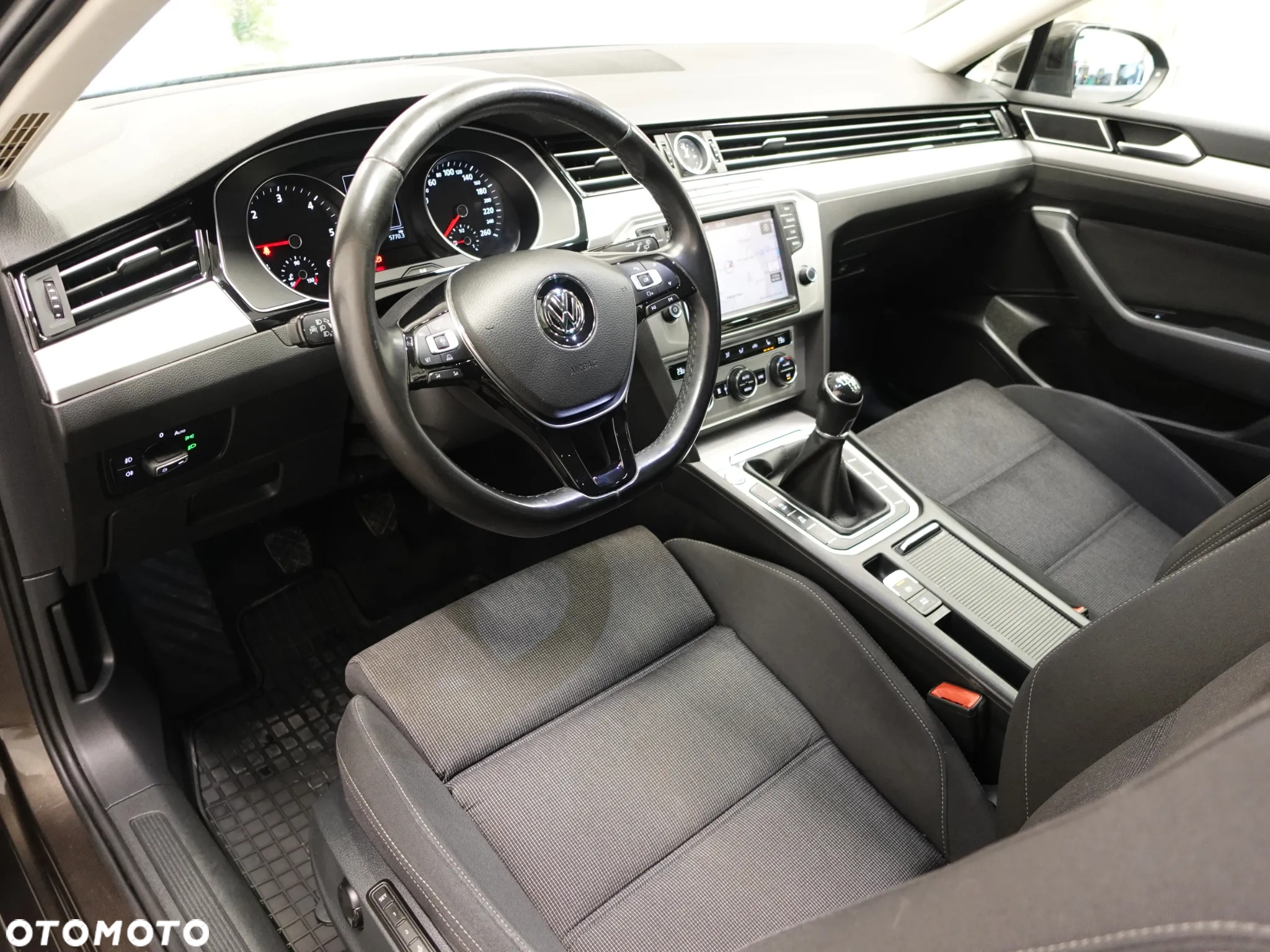Volkswagen Passat 2.0 TDI BMT Comfortline - 21