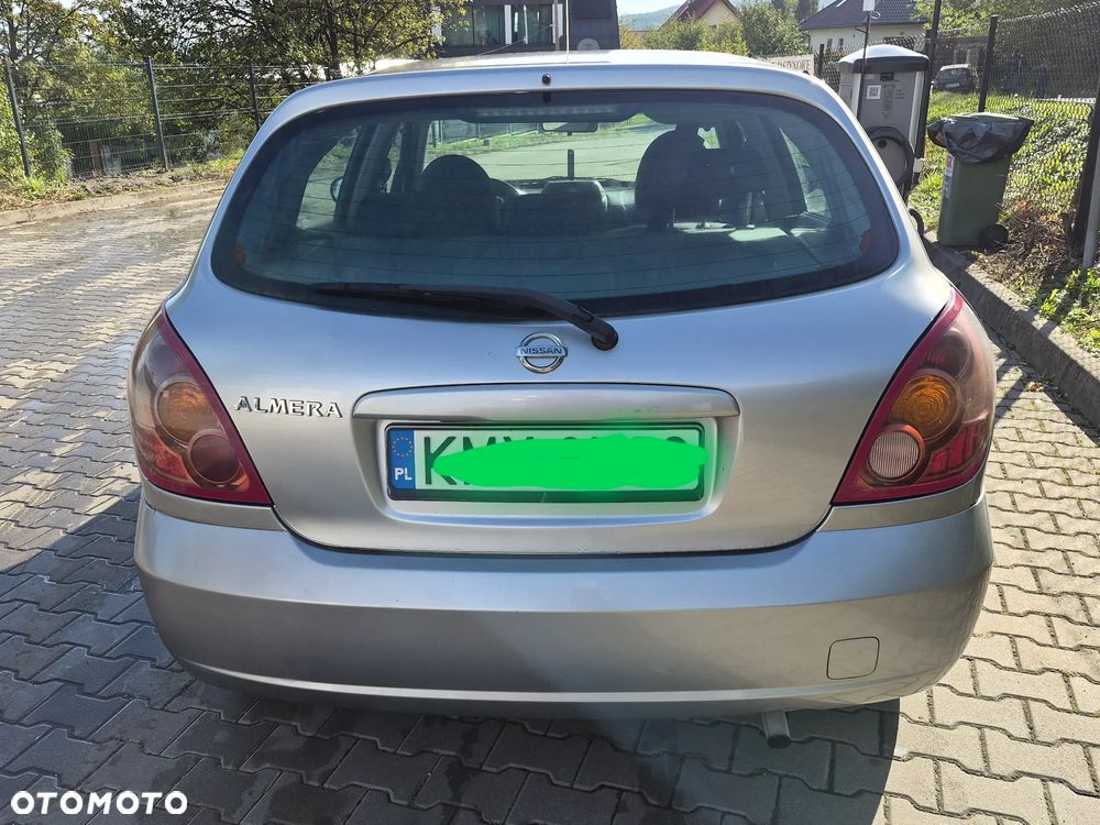 Nissan Almera - 4