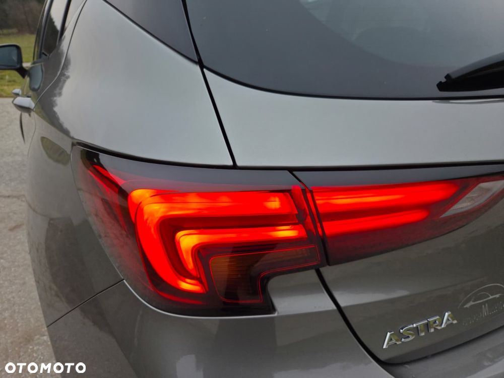 Opel Astra 1.4 Turbo 120 Jahre - 29