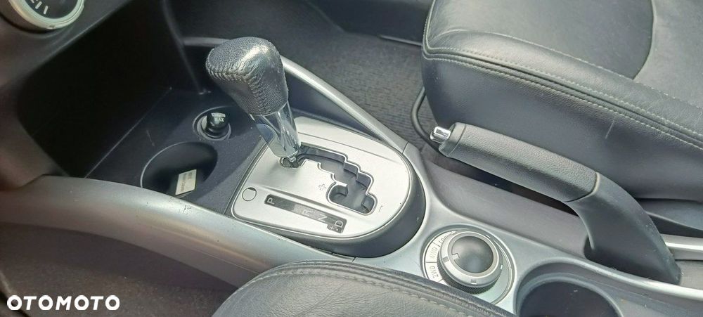 Mitsubishi Outlander 2.4 4WD CVT Instyle - 16